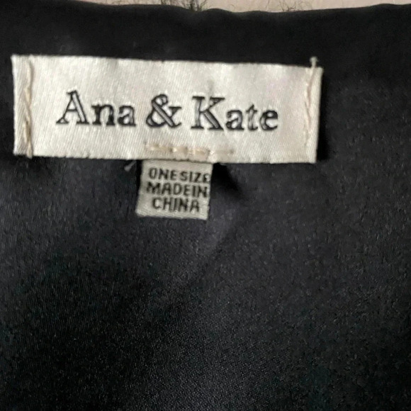 ANA & KATE | Cozy Soft Faux Rabbit Fur Teddy Black Textured Vest Size OS - Picture 5 of 5
